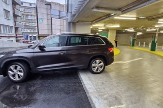 Parkování v centru Liberce je snadnější. Řidičům se konečně otevřel parkovací dům u nemocnice - Novinky